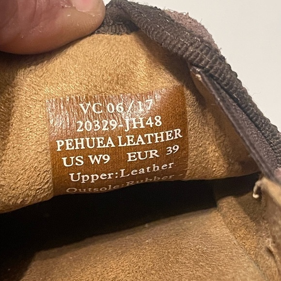 OluKai Women’s Size 9 Pehuea Heu-W Full Grain Leather Slip On Shoes - Picture 9 of 9